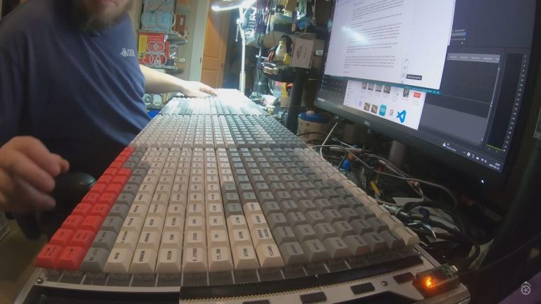 Innovaciones tecnológicas desafiantes: el peor teclado del mundo con 1.020 teclas que revoluciona la escritura 2025-03-19T09:28:31.000Z.jpg