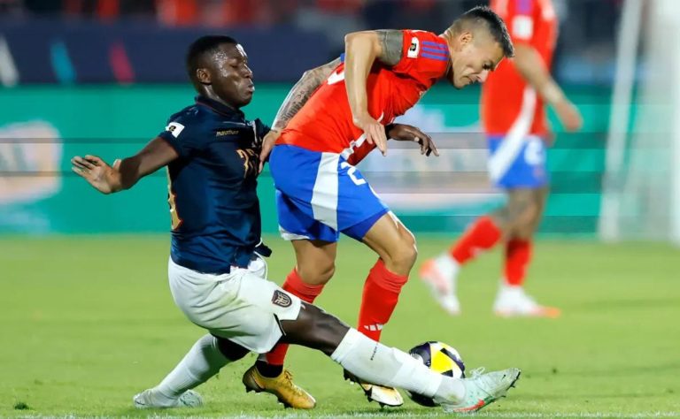 Universidad de Chile en alerta: Charles Aránguiz podría perderse el crucial partido contra Everton tras el empate de La Roja 2025-03-26T04:02:20.000Z.jpg