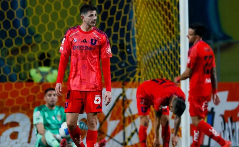 Polémica arbitral y expulsión en la derrota 2-0 de Universidad de Chile ante Everton a días de la Copa Libertadores 2025-03-28T01:56:59.000Z.jpg