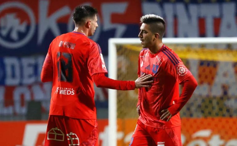 Universidad de Chile: Derrota ante Everton desata críticas a arbitraje y jugadores en el plantel azul 2025-03-28T17:31:54.000Z.jpg