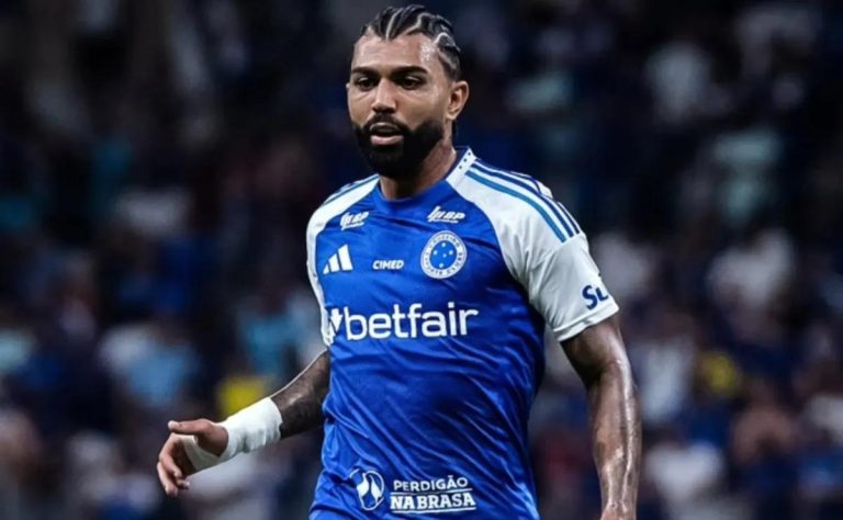 El emotivo homenaje de Gabriel Barbosa a Walter Montillo: Un tributo en el campo que revive la historia del fútbol sudamericano 2025-03-31T13:01:33.000Z.jpg