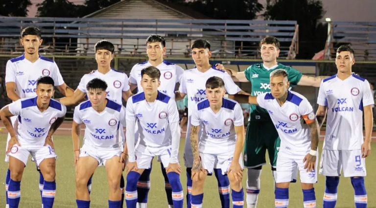 A por el ascenso con nuevo escudo: Municipal Puente Alto renueva su imagen de cara al campeonato 2025