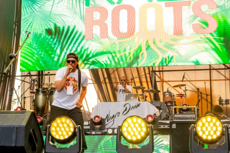 “Disfrutar y olvidarse de los problemas”: El mensaje de Kaloroots a través del reggae de Puente Alto