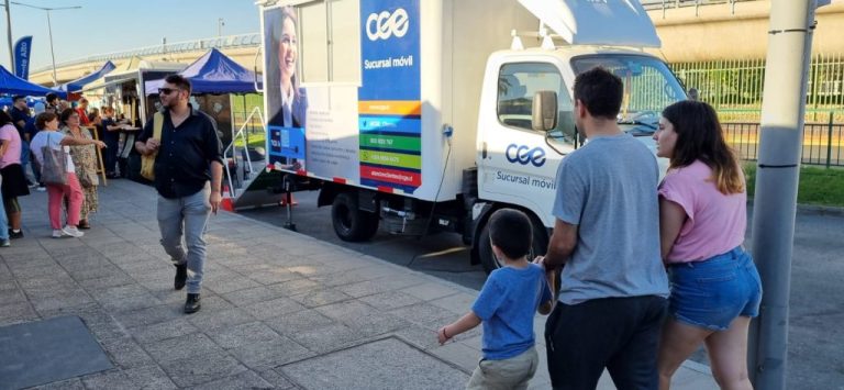 CGE informa a sus clientes de Puente Alto fechas de atención de su oficina móvil en Bajos de Mena y en feria de servicios públicos