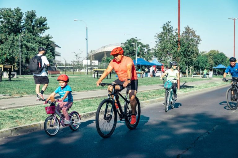 Un destacado regreso: Vecinas y vecinos de Puente Alto disfrutaron de Calles Abiertas Municipales