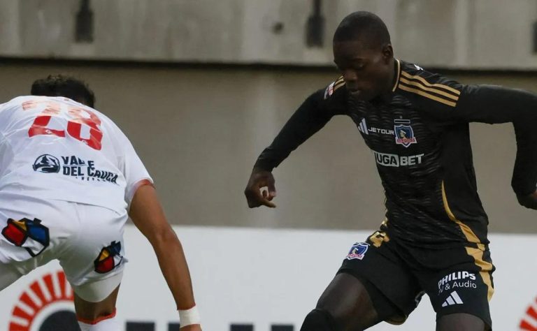 Colo Colo inicia su prometedor camino en la Copa Libertadores 2025 con el debut estelar de Manley Clerveaux contra Atlético Bucaramanga en el Grupo E 2025-03-31T23:23:36.000Z.jpg