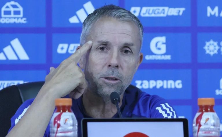 Universidad de Chile en el Dilema: La Controversia de la Línea de Tres ante el Debut en Copa Libertadores 2025-04-01T01:14:09.000Z.jpg