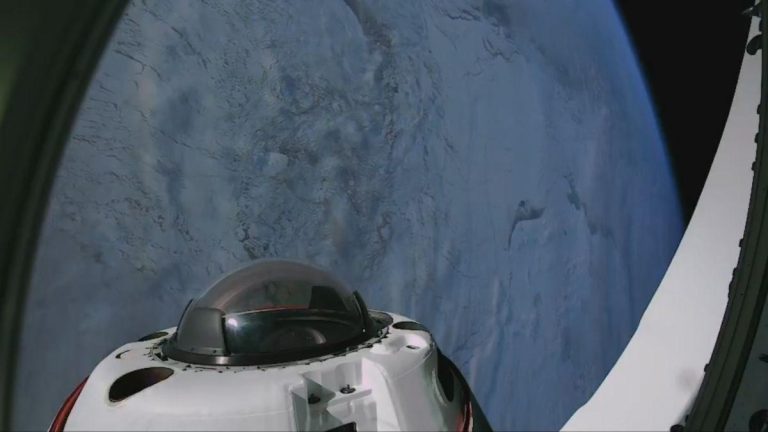 Exploración Polar Espacial: SpaceX y Chun Wang Marcan un Hito con la Misión Fram2 desde el Círculo Ártico hasta el Antártico. 2025-04-01T21:59:18.000Z.jpg