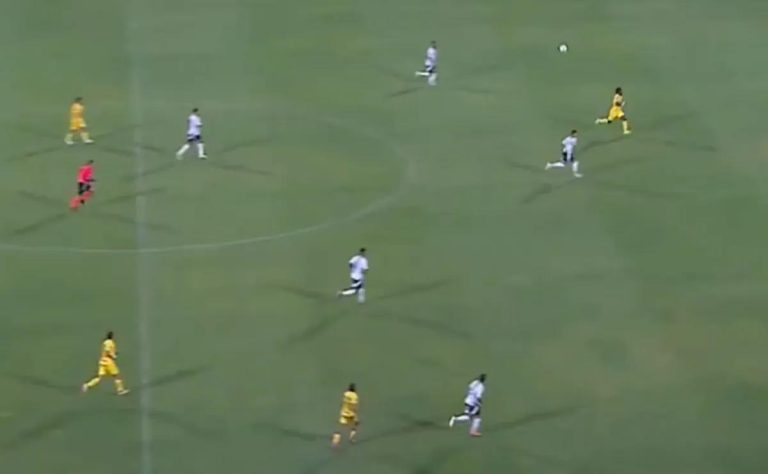 Alan Saldivia, blanco de críticas tras derrota de Colo Colo en debut de Copa Libertadores 2025 ante Atlético Bucaramanga 2025-04-02T01:25:49.000Z.jpg