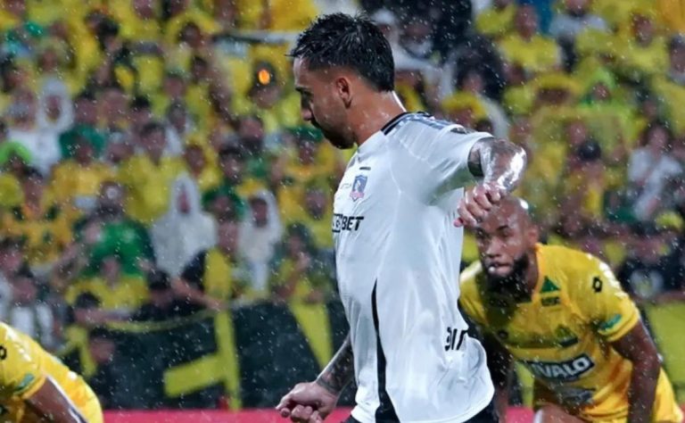 Colo Colo rescata un empate agónico en Colombia con Javier Correa como figura en su debut en la Copa Libertadores 2025-04-02T10:09:21.000Z.jpg