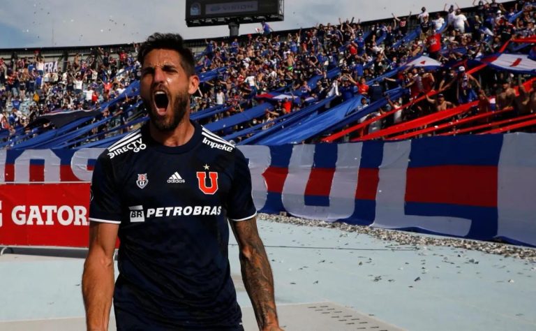 Semana Decisiva para Universidad de Chile: Larrivey Anticipa Empates y Triunfo en Clásicos Cruciales contra Estudiantes y Colo Colo 2025-04-08T23:23:17.000Z.jpg