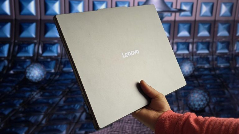Lenovo Yoga Slim 7i Gen 9 Aura Edition: El Mejor Portátil para Teletrabajo y Educación en 2023 2025-04-09T05:15:02.000Z.jpg