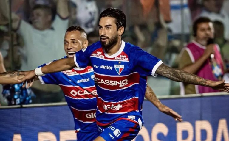Colo Colo Lista y Con Sorpresas en la Alineación para Enfrentar a Fortaleza en un Emocionante Duelo de Copa Libertadores 2023 2025-04-10T02:32:51.000Z.jpg