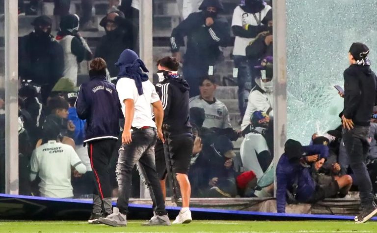 Colo Colo enfrenta sanciones de Conmebol tras incidentes en Copa Libertadores: partidos sin público y medidas disciplinarias 2025-04-12T00:52:36.000Z.jpg