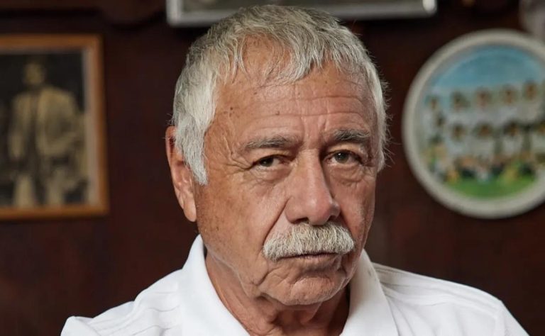 Colo Colo en Luto: Carlos Caszely Habla sobre la Tragedia que Conmocionó al Fútbol Chileno y Exige Soluciones para las Problemáticas Sociales. 2025-04-12T20:00:25.000Z.jpg