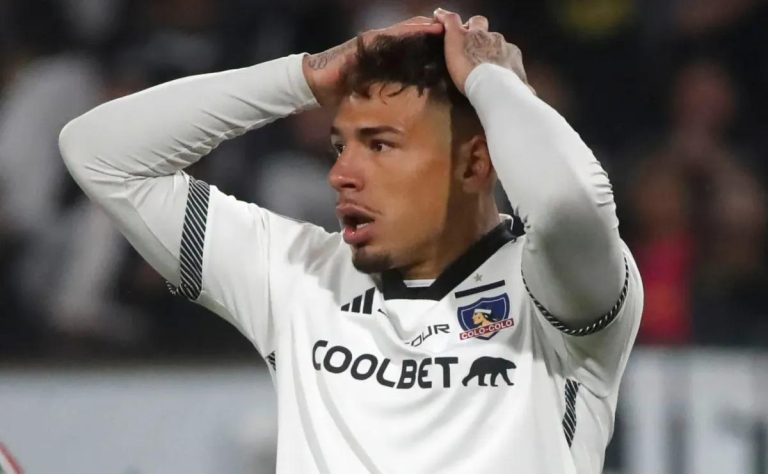 Controversia en Colo Colo: Alan Saldivia bajo fuego tras vídeo viral en velorio de hincha albo 2025-04-14T00:17:33.000Z.jpg