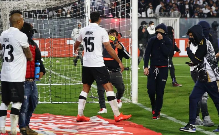 Carlos Caszely Minimiza Posible Sanción a Colo Colo por Incidentes en el Estadio Monumental: “No será tan dura” 2025-04-14T19:47:35.000Z.jpg