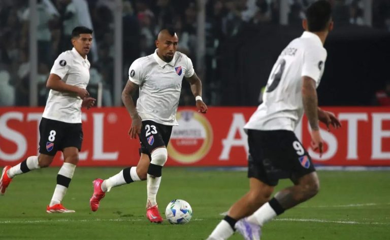 Colo Colo Vuelve a la Copa Libertadores: Reencuentro Esperado tras Hechos Trágicos en el Estadio Monumental 2025-04-15T17:49:19.000Z.jpg