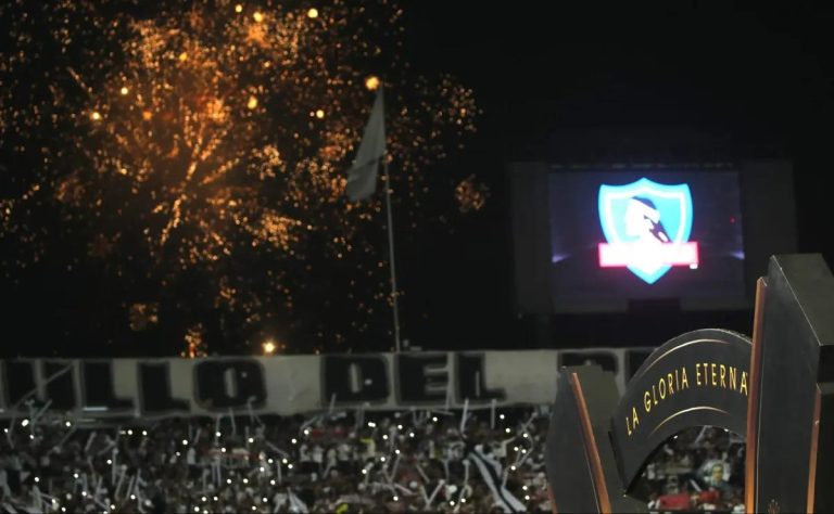 “Centenario de Colo Colo: Homenaje a la Historia con ‘Sabor a Victoria’ en Medio de la Adversidad” 2025-04-16T15:22:21.000Z.jpg