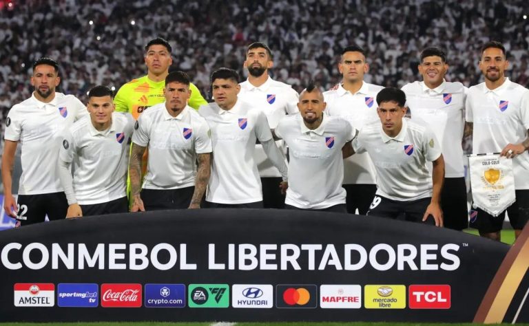 Colo Colo ajusta su estrategia para enfrentar a Racing en la Copa Libertadores tras victoria clave en amistoso contra Santiago Morning 2025-04-16T18:20:15.000Z.jpg