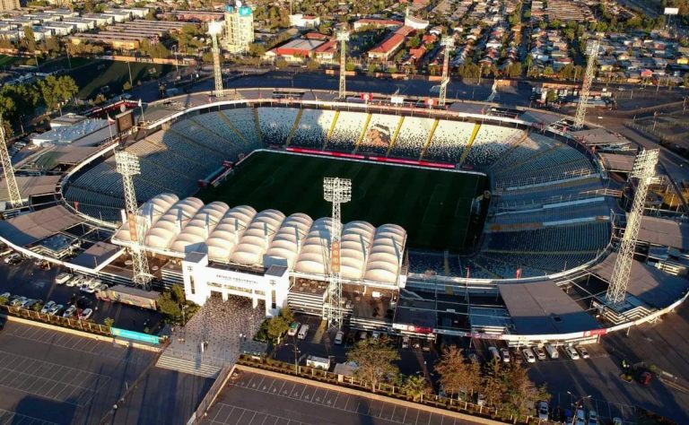 Colo Colo celebra su centenario en medio de la tragedia y avanza con el proyecto del nuevo estadio 2025-04-17T18:45:04.000Z.jpg