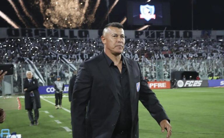 Colo Colo celebra su centenario en el Estadio Monumental: una fiesta histórica con Jorge Almirón y futuras remodelaciones 2025-04-19T23:41:51.000Z.jpg