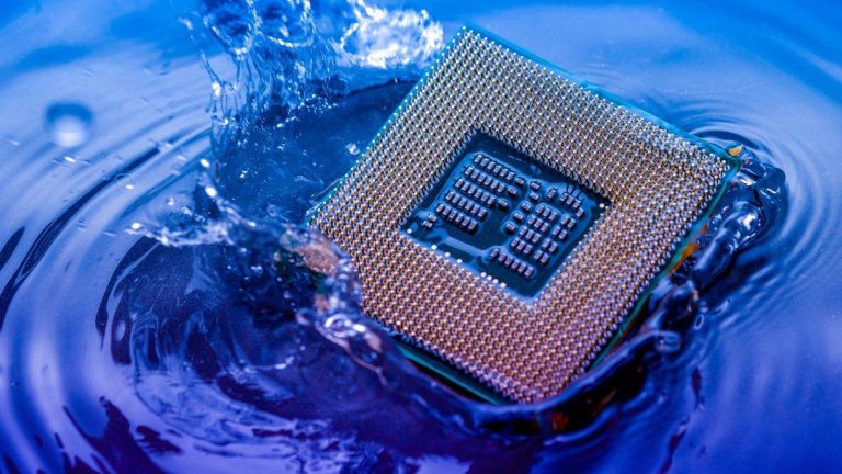 Revolucionaria tecnología japonesa utiliza agua hirviendo para enfriar chips: el futuro de la refrigeración en microchips 2025-04-20T23:32:21.000Z.jpg
