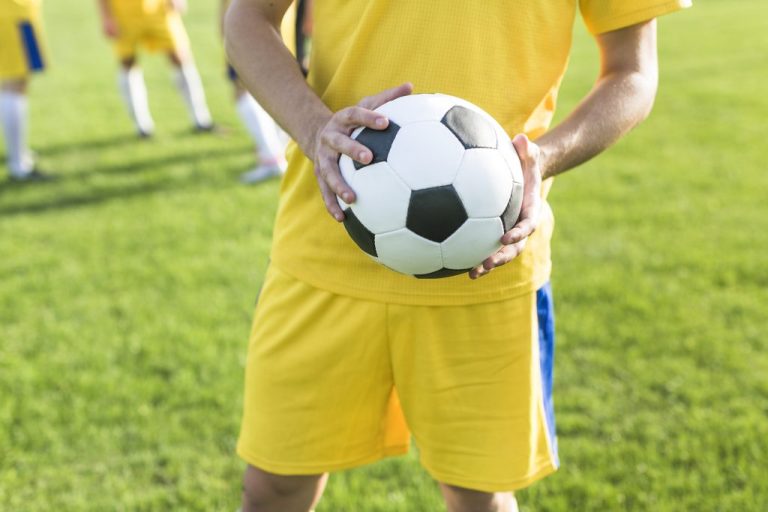 ¿Un futbolito en Puente Alto?: Conozca en qué comuna de la RM es más barato el arriendo de una cancha