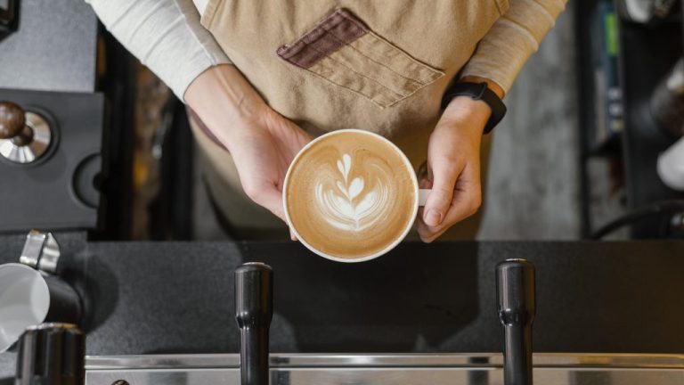 Rincones con aroma a café: Descubra estas cafeterías con encanto en la Provincia Cordillera