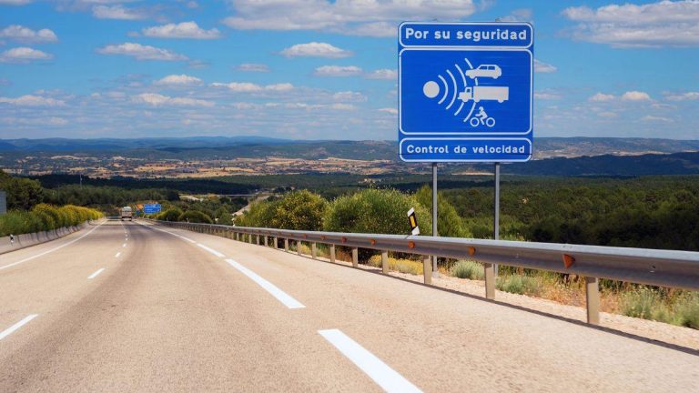 Histórico apagón en la Península Ibérica paraliza ciudades: impacto en movilidad, economía y seguridad destaca la dependencia tecnológica 2025-04-30T20:15:31.000Z.jpg