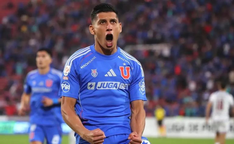 Divertida relación entre Israel Poblete y Cristopher Toselli fortalece el camarín de Universidad de Chile antes del Clásico Universitario contra Universidad Católica 2025-05-02T15:54:08.000Z.jpg