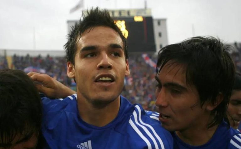 Universidad de Chile: Revive el Glorioso Gol de Nicolás Larrondo en 2009 de Cara al Anticipado Clásico Universitario 2025 2025-05-02T20:43:22.000Z.jpg