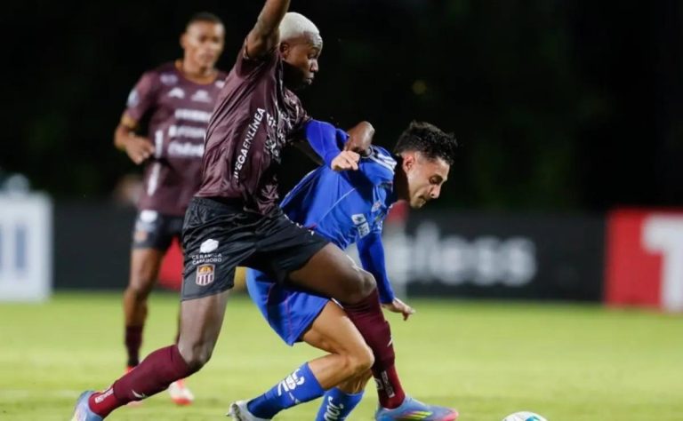 Universidad de Chile enfrenta a Carabobo en un crucial partido por la Copa Libertadores 2025: Búsqueda de la consolidación rumbo a octavos de final 2025-05-10T21:13:59.000Z.jpg