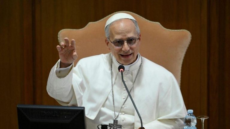 Innovaciones Tecnológicas y Inteligencia Artificial: El Papa León XIV Moderniza la Doctrina Católica en una Nueva Era Industrial 2025-05-11T16:01:33.000Z.jpg