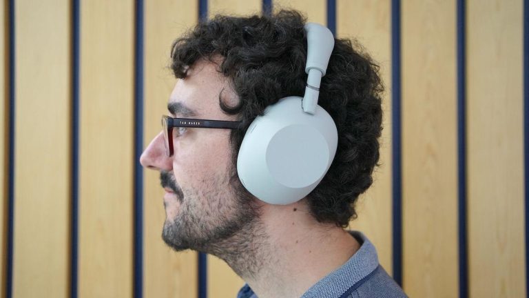 Sony revoluciona el mercado de audio con los nuevos auriculares WH-1000XM6: diseño mejorado, batería de larga duración y cancelación de ruido avanzada 2025-05-16T05:15:02.000Z.jpg