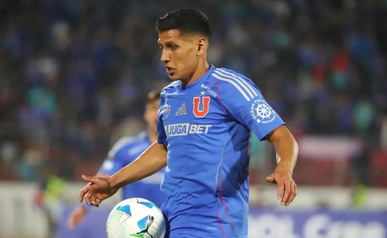 Israel Poblete baja por lesión: Universidad de Chile enfrenta a Huachipato sin su mediocampista estrella 2025-05-18T22:16:16.000Z.jpg