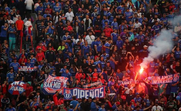 Universidad de Chile brilla con goleada ante Huachipato, pero enfrenta posibles sanciones por fuegos artificiales en su 98º aniversario 2025-05-21T18:37:47.000Z.jpg