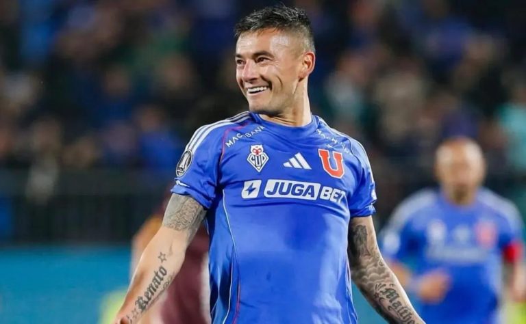 Universidad de Chile Brilla en el Fútbol Chileno: Liderazgo de Gustavo Álvarez y la Conexión de Charles Aránguiz Impulsan al Club hacia un Futuro Prometedor 2025-05-21T22:00:53.000Z.jpg