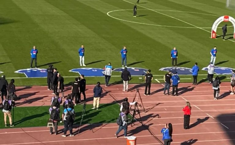 Universidad de Chile celebra su 98º aniversario con un emotivo homenaje en el Estadio Nacional, destacando su rica historia y legado en la previa al partido contra O’Higgins 2025-05-31T19:17:27.000Z.jpg