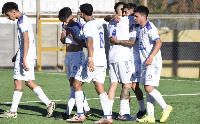 Logró sus primeros tres puntos: Municipal Puente Alto se hizo fuerte de visita y venció a Lautaro de Buin