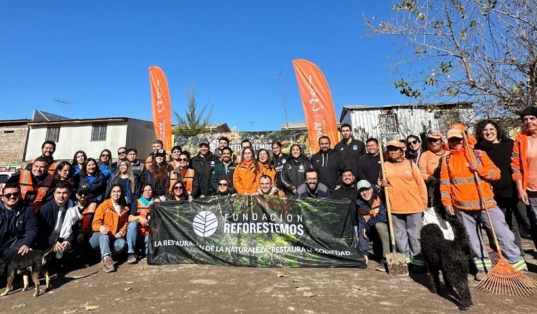 Puente Alto suma 100 nuevos árboles nativos gracias a iniciativa de sostenibilidad de Conexión Puma