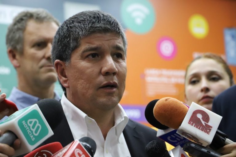 Diputado Carter (IND-PRep) por decisión de Presidencia de no entregar mails sobre caso Monsalve: “Este es un gobierno de amigotes y encubridores”