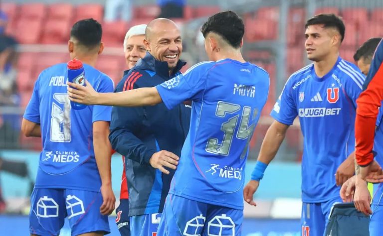 Universidad de Chile busca coronarse en el Campeonato Nacional 2025 con un rendimiento destacado bajo la dirección de Gustavo Álvarez 2025-06-01T03:59:39.000Z.jpg