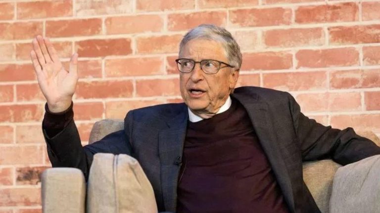 Bill Gates advierte sobre el impacto negativo de los dispositivos móviles en los jóvenes: Su propuesta para proteger el desarrollo intelectual y emocional de las futuras generaciones 2025-06-05T04:00:06.000Z.jpg