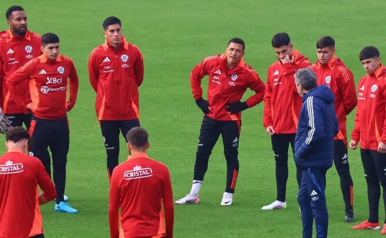 Decisión de Ricardo Gareca sobre Convocados de la U en La Roja para Enfrentar a Argentina Genera Polémica en las Eliminatorias Sudamericanas 2025-06-05T17:16:22.000Z.jpg