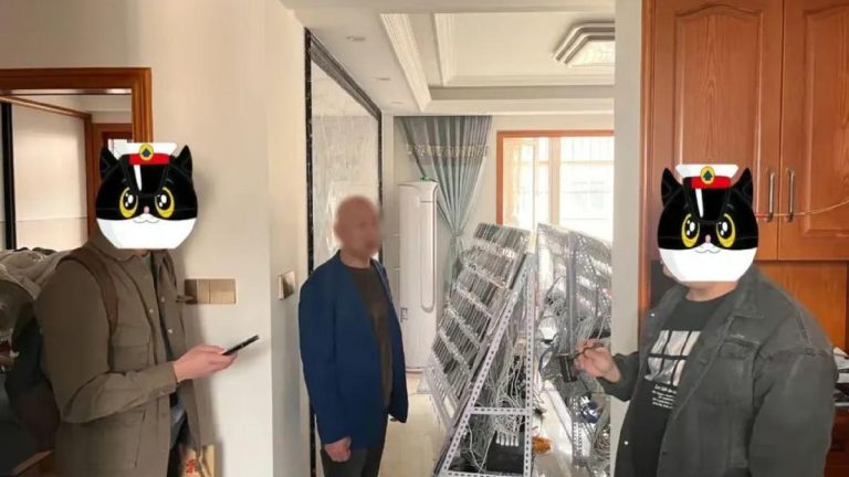 Influencer chino encarcelado por estafa de brushing: operaba con 4600 móviles para generar seguidores falsos y ganó 400000 euros en cuatro meses 2025-06-07T09:30:00.000Z.jpg