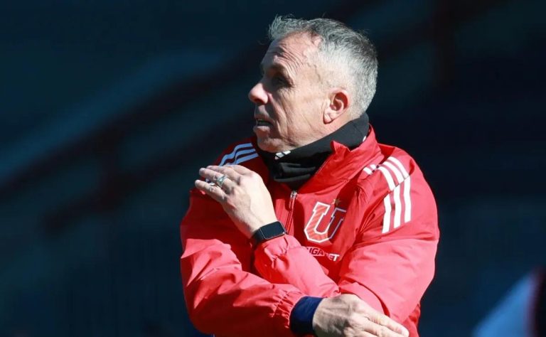 Gustavo Álvarez respalda a Gonzalo Montes tras críticas por derrota de Universidad de Chile ante Curicó Unido en Copa Chile 2025-06-08T20:26:51.000Z.jpg