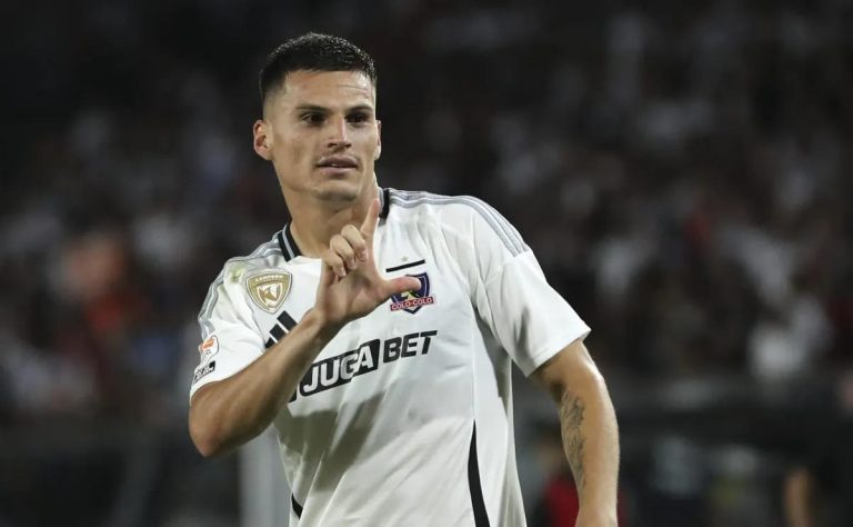 Lucas Cepeda se despide de Colo Colo: El club chileno enfrenta un éxodo de estrellas tras fracasos internacionales 2025-06-10T00:16:12.000Z.jpg