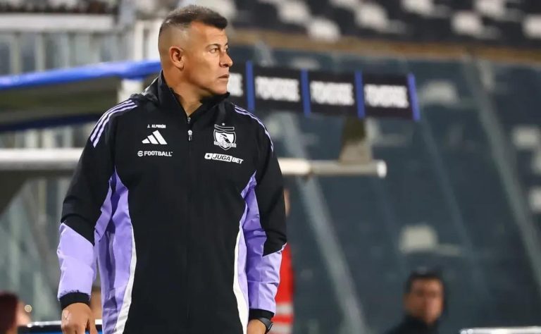 Jorge Almirón Sacude la Alineación de Colo Colo con Sorprendentes Cambios para el Encuentro contra Deportes Iquique 2025-06-11T22:54:51.000Z.jpg