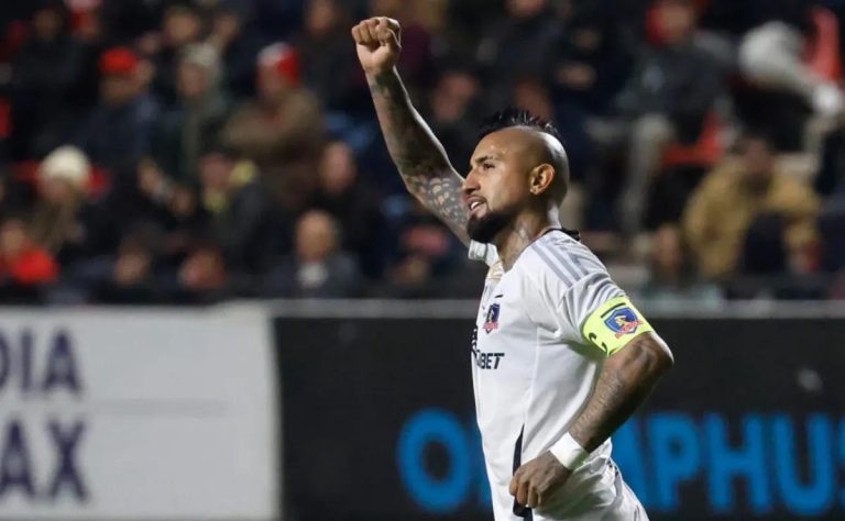 Arturo Vidal en el Ojo del Huracán: Controversias y Críticas Sacuden a Colo Colo tras Partido Contra Deportes Iquique 2025-06-15T12:33:20.000Z.jpg